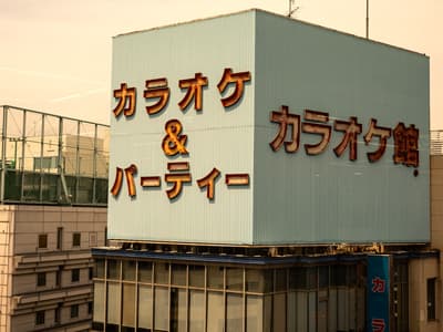 後鳥羽上皇が読書会の自己紹介で「最近の主要な関心はハム太郎を放送禁止にしてる国があるかどうかです。」と言ってて、確かにあるとすれば理由は気になるが、主要な関心になるほどか？ とも思った。